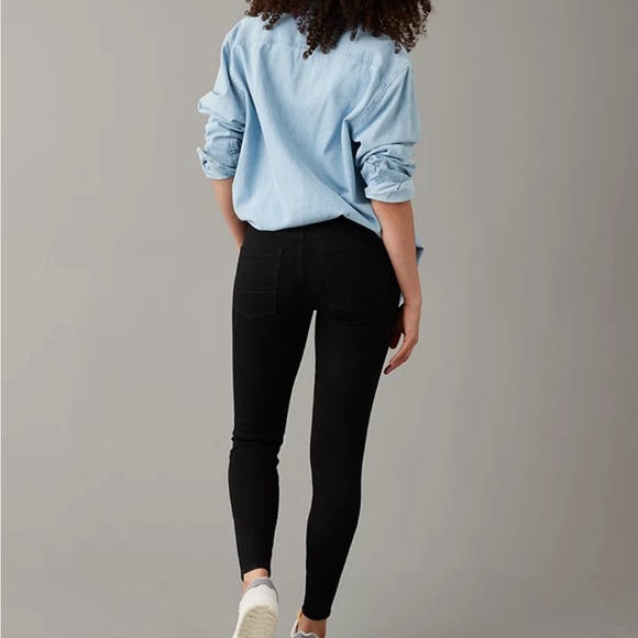 American Eagle Dream Curvy High-Waisted Jegging - Picture 2 of 11